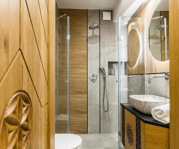 Atena * 扎科帕内